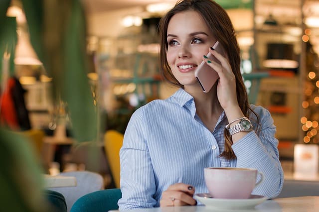 woman in coffee shop